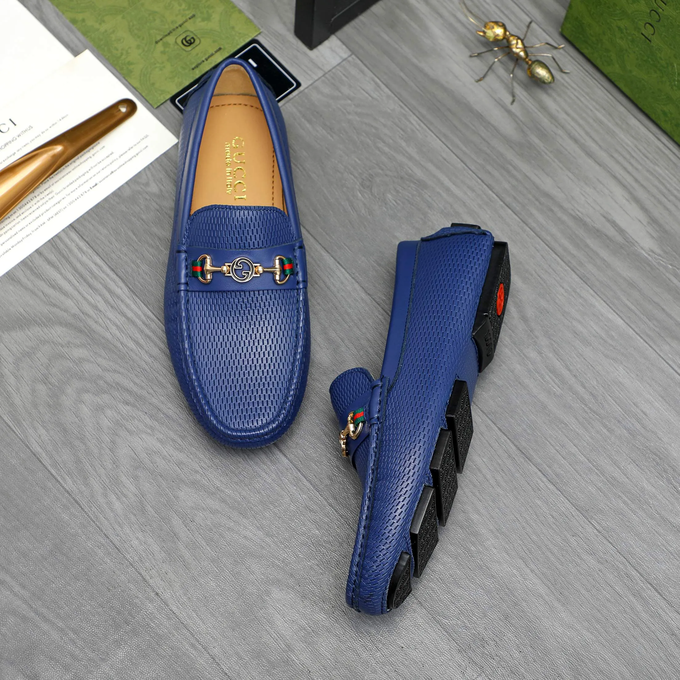 Men's shoes 💰p420 Product trademark: GUCCI (Gucci) casual slip-on men's shoes Regular size: 38-44 Product materials: Selected hollow cowhide upper, sheepskin lining, rubber outsole